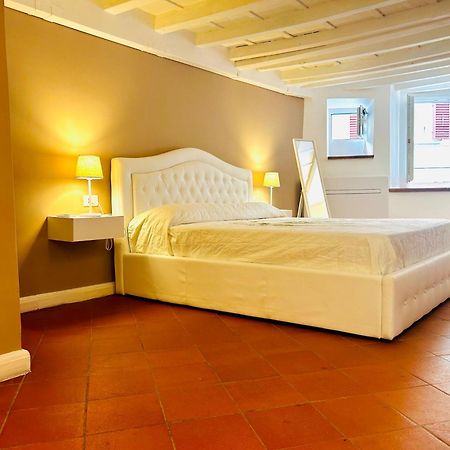 Amazing Apartment In Piazza Santa Croce Firenze Esterno foto