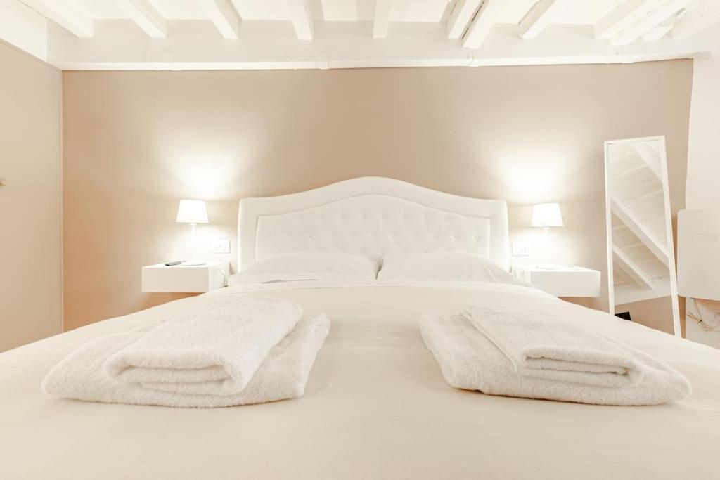 Amazing Apartment In Piazza Santa Croce Firenze Esterno foto